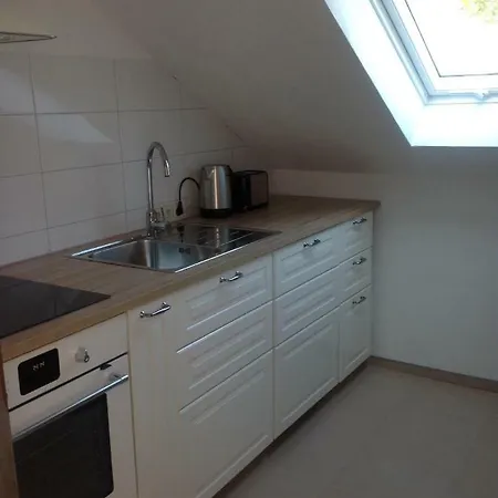 Kress Nr 1 Mit Terrasse Nahe Strassburg Parkplatz Ideal Fuer Paare Und Business Kehl